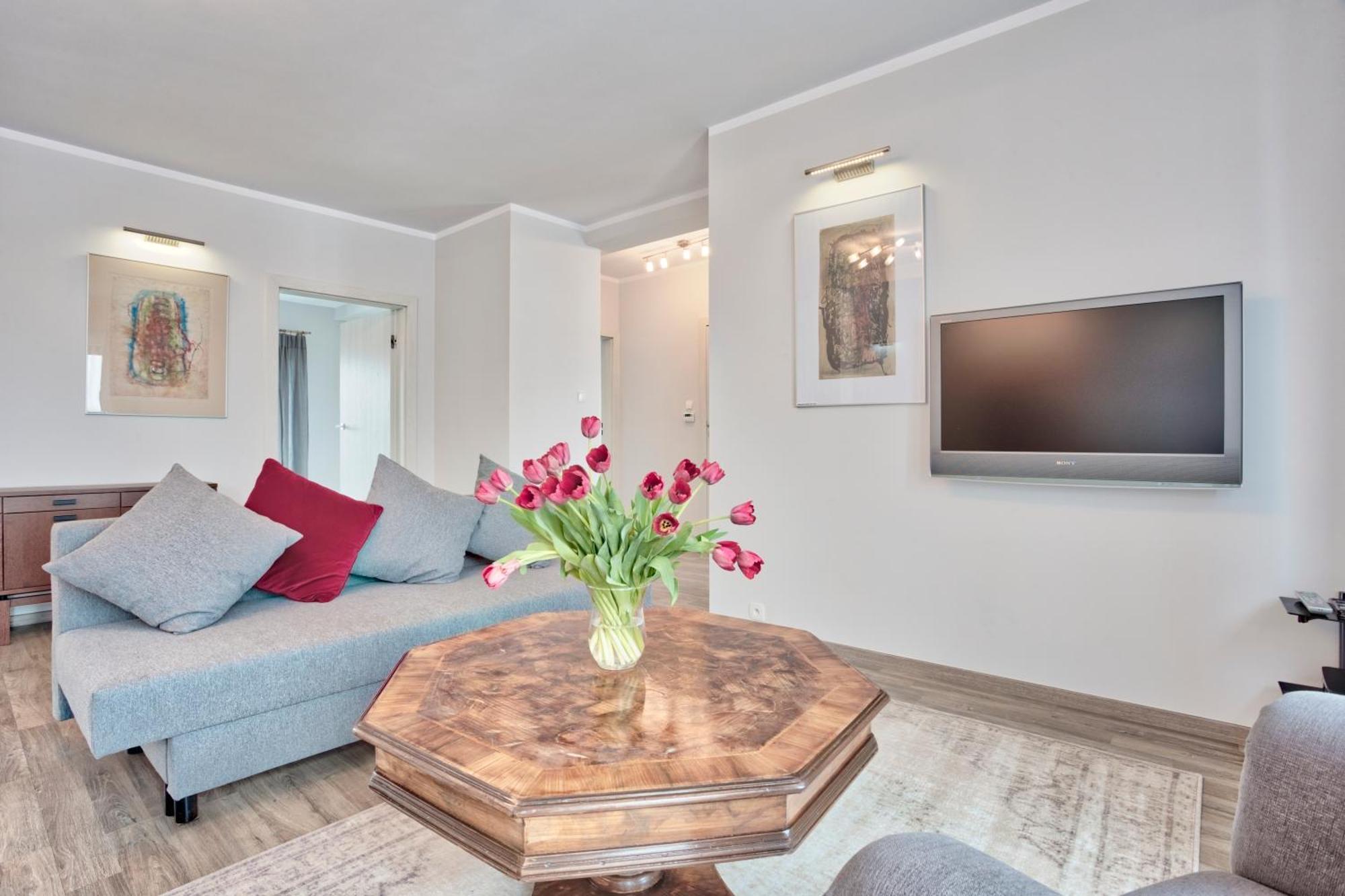 Family Apartment By Tyzenhauz Krakow Exterior photo