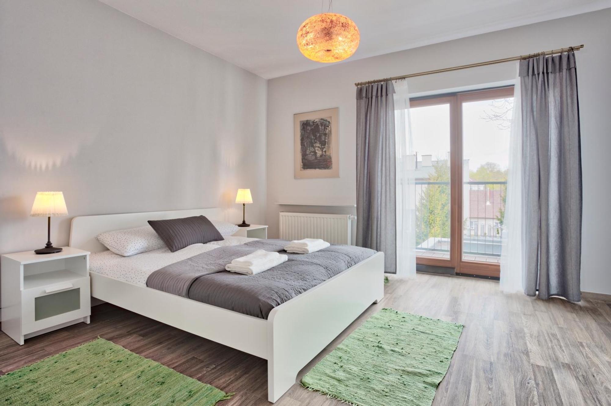 Family Apartment By Tyzenhauz Krakow Exterior photo